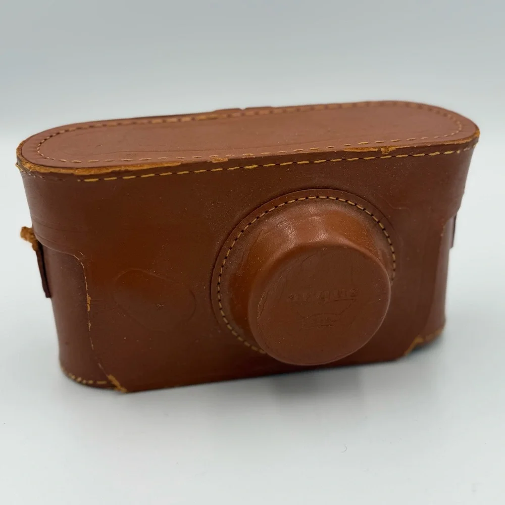 Vintage 1950's Argus 50MM Rangefinder C3 Camera w/Film/Leather Case 